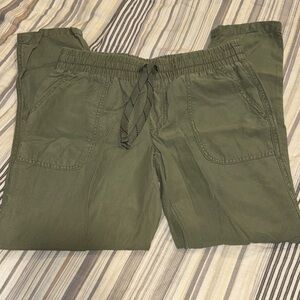Maurices women’s Cargo Pants in Green